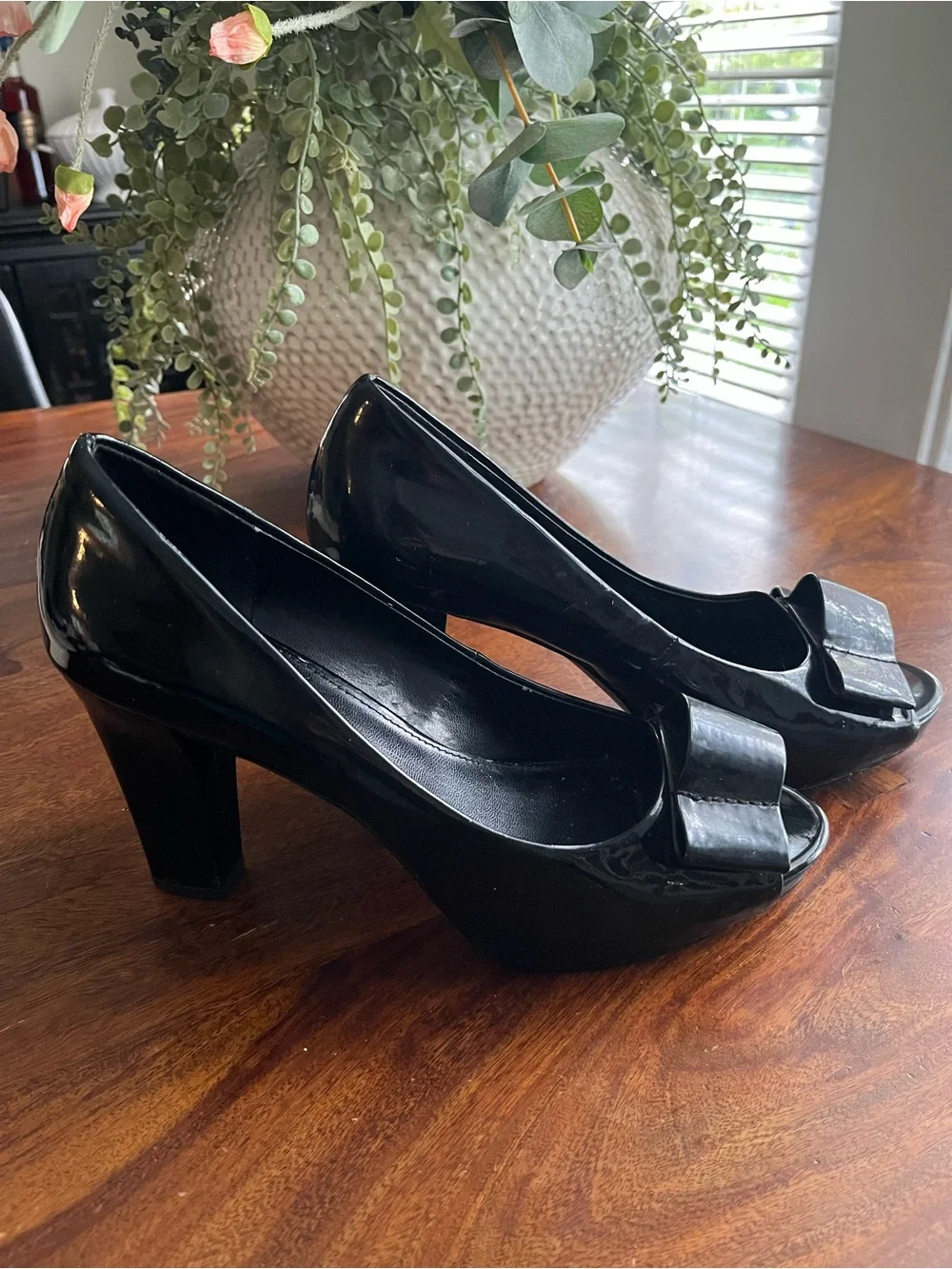 Franco Sarto polished black
